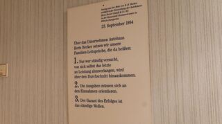 Boris Beckers Vater Karl-Heinz hat einen Leitspruch an die Wand im Haus gehängt.