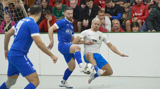 Die FSG Riedrode, hier FSG-Spieler René Salzmann (r.), bestritt in der 39. Ausgabe das Finale gegen Südwest Ludwigshafen.