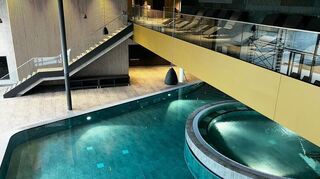 Der Innenbereich der Dürkheim-Therme überzeugt auch ästhetisch. Dieses Bild enstand bei einer exklusiven Führung am 1. September.