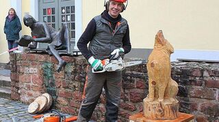 Kettensägenkünstler Jochen Liebrich aus Ladenburg geht nach Hirschberg.
