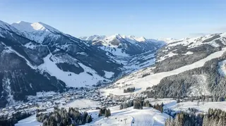 Entspannt die ersten Schwünge wagen: Familienfreundlicher Skicircus.