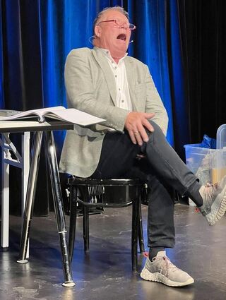 Wie alles andere spielt Thomas Freitag in Mannheim auch den gebrechlichen 75-Jährigen virtuos.