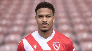 Justin Butler berichtete, dass er mit Affenlauten beleidigt wurde.