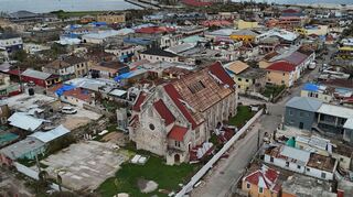 In von der Außenwelt abgeschnittenen Ortschaften fehlen Nahrungsmittel.