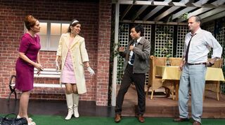 Das Ensemble von "Halbe Wahrheiten" im Zimmertheater (v.l.): Katrin Wunderlich, Anna Voss, Luis Huayna und Saro Emirze.