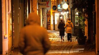 Für viele Mädchen und Frauen ist der Heimweg in der Nacht mit Angst verbunden.