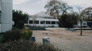 Der Schulhof der Karolina-Burger-Realschule in Ludwigshafen Mundenheim.