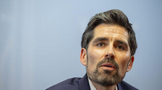 Sven Teuber (SPD) ist seit diesem Jahr Bildungsminister in Rheinland-Pfalz und damit der Nachfolger von Stefanie Hubig, die in Berlin Bundesjustizministerin geworden ist.