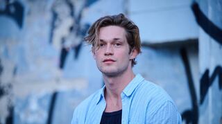 Verträumter und zugleich wachsamer Blick auf die Welt: Damian Hardung.