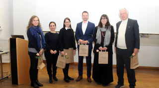 Gemeinsame Freude über die gelungene Tagung bei Svenja Dufferain-Ottmann (v.l.) und Amina Kropp (Uni Mannheim), Antje Lobin (Uni Mainz), Florian Kraus (Uni Mannheim), Generalkonsulin Laura Lamia und Fachanwalt Rodolfo Dolce.