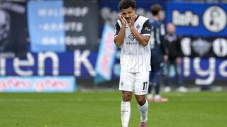 Samuel Abifade, Spieler vom SV Waldhof Mannheim, schaut enttäuscht beim Spiel der TSG 1899 Hoffenheim II gegen den SV Waldhof Mannheim.