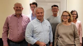 FDP Bürstadt: Burkhard Vetter (v.l.), Joshua Eichhorn, Jürgen Heiser, Joachim Eichhorn, Susanne Benz und Iris Rau.