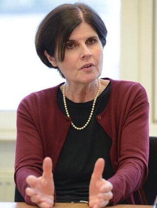 Schuldezernenntin Cornelia Reifenberg während eines Interviews im Jahr 2017.