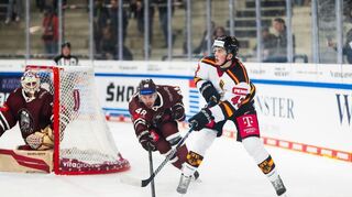 Der gebürtige Mannheimer Phillip Sinn (r.) erzielte beim Sieg gegen Lettland seinen ersten Länderspieltreffer.