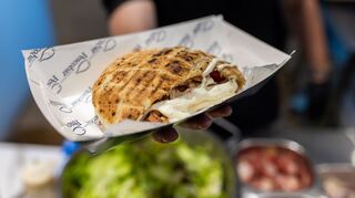 14 Euro kostet eine der gefüllten Teigtaschen.