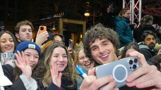 Nahbar, lieb, süüüüß: Schauspieler Jacob Elordi macht auch mal Selfies mit Fans. (Archivbild)