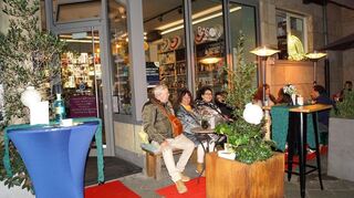 Auch Basoni Wein & Genuss am Schwetzinger Platz hatte den roten Teppich für seine Gäste ausgerollt.