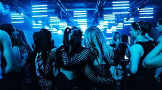 Technoide Mode wohin man schaut bei der Time Warp.