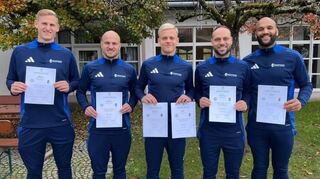 Stolze Inhaber der B-Lizenz: von links nach rechts: Niklas Hoffmann, Felix Lohkemper, Janne Sietan, Rico Benatelli und Terrence Boyd.