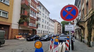 Baustelle weg, nicht aber das Parkverbot-Schild: Auch in der Reidfeldstraße in der Neckarstadt-West taucht dieses Problem auf.