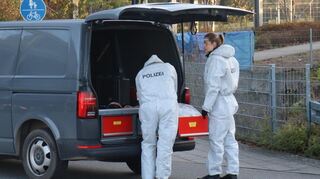 Nach dem Fund einer Leiche in Bahnhofsnähe in Wiesloch, wird diese gegen Mittag obduziert.