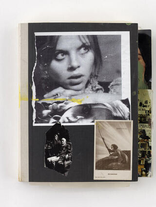 Ohne Titel 2002 von Jonathan Meese.