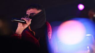 Der Rapper zeigte sich beim Auftritt in Gießen erneut verhüllt.