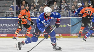 Mannheims Kristian Reichel erzielte das zwischenzeitliche 2:0 für die Adler.