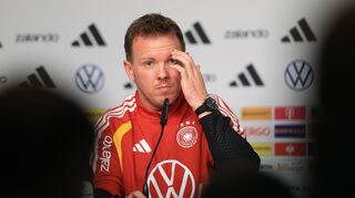 Julian Nagelsmann spricht bei der Pressekonferenz vor dem Slowakei-Spiel.