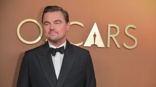 Leonardo DiCaprio feierte bei der Vergabe der Ehren-Oscars mit.