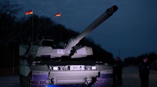 Roll-Out Leopard 2A8 und Panzerhaubitze 2000