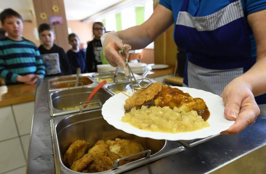 City of Mannheim plans to increase parental contributions for school meals