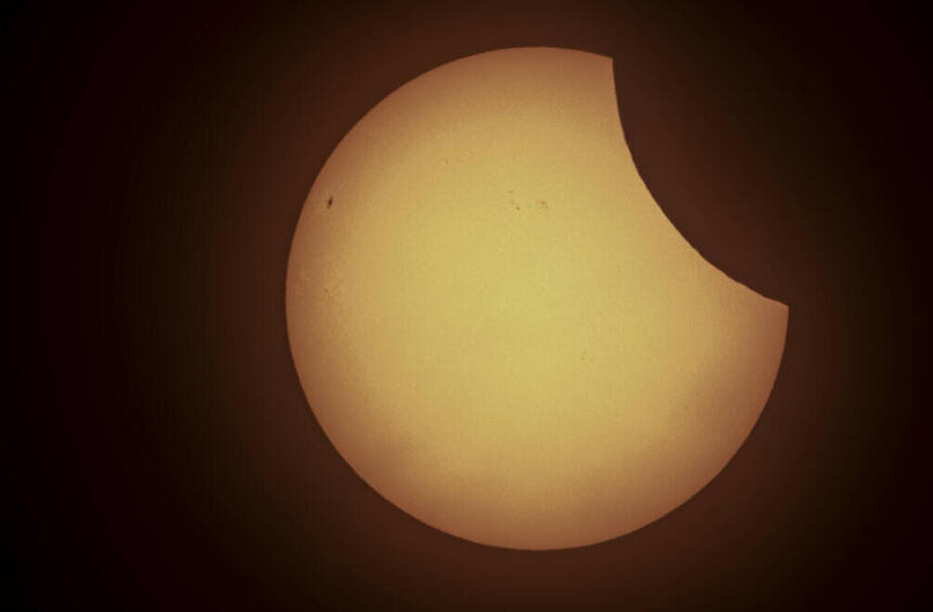 What residents of Bergstraße should know when observing the solar eclipse