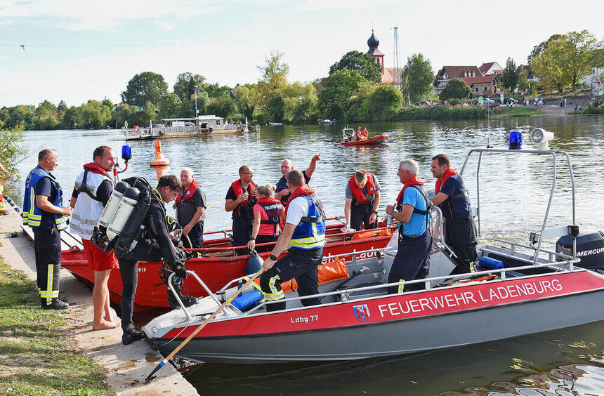 Man missing after jumping into the Neckar River in Ladenburg: How the ...