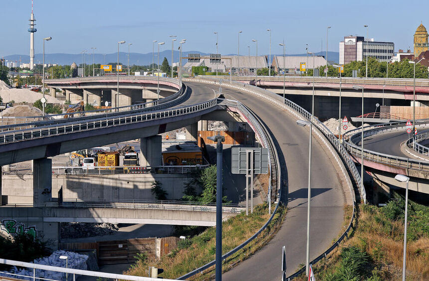 Schumacher Bridge likely to remain closed until 2033 and will be very ...