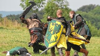 <p>Das Fest läuft auf einen großen Showdown auf dem Schlachtfeld hinaus.</p>
