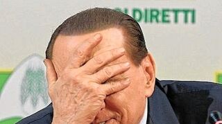 <p>Ins Gefängnis muss er aus Altersgründen nicht: Silvio Berlusconi.</p>