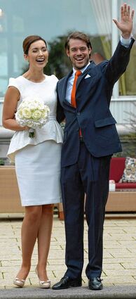 <p>Claire Lademacher und Félix von Luxemburg nach ihrer Trauung.</p>