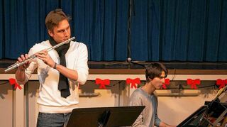 <p>Jamie Creek, Peter Ahrens sowie Michael Rieker, Leonhard Marten und Paul Windörfer (von links) lieferten eine eindrucksvolle Kostprobe ihres Könnens ab.</p>
