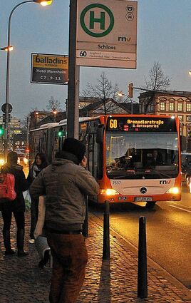 <p>Bislang macht die Buslinie 60 zwischen Universität, Jungbusch und Neckarstadt zwischen 23.15 Uhr und 1 Uhr Pause. Das wird sich bald ändern.</p>