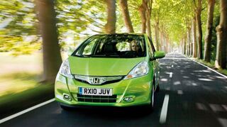 <p>Folgt man einer US-Studie ist die Hybridversion des Honda Jazz sicherer als die konventionelle Variante</p>