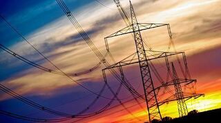 <p>Neue Stromleitungen braucht das Land - bis zum Jahr 2022 sollen sie verlegt sein, weitgehend als Mastentrassen wie im Bild, aber teils auch in der Erde.</p>